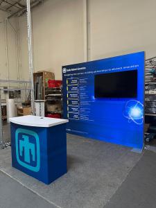 RENTAL: RE-1215 10&rsquo; x 10&rsquo; Inline Design with 110" Wide x 96" High Single-Sided Lightbox -- View 2