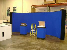 10' x 20' Quadro S Pop Up Display with Two Case-to-Counter Conversions